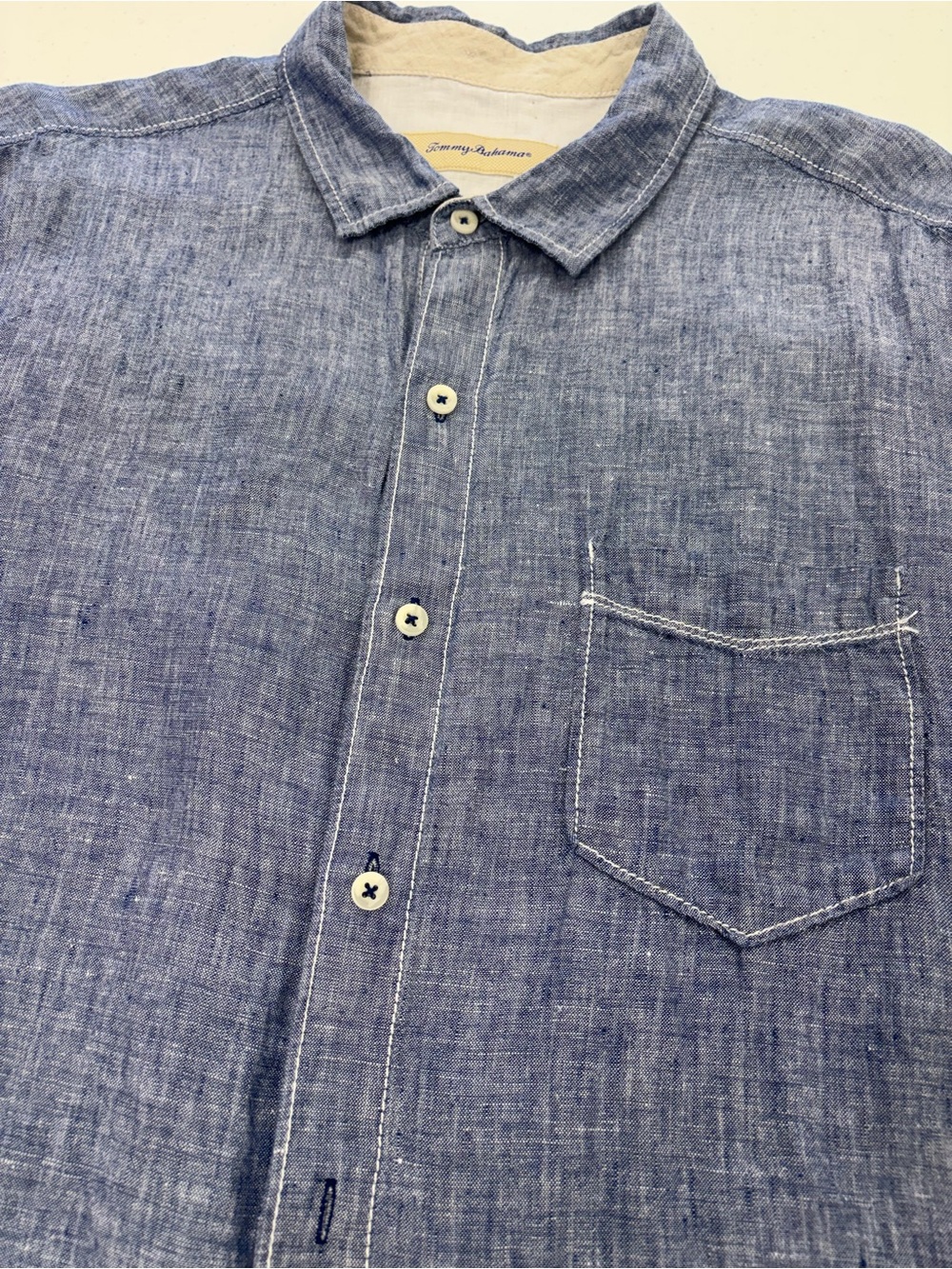 TOMMY BAHAMA LINEN CAMP SHIRT  MEN  LARGE  CHAMBRAY BLUE